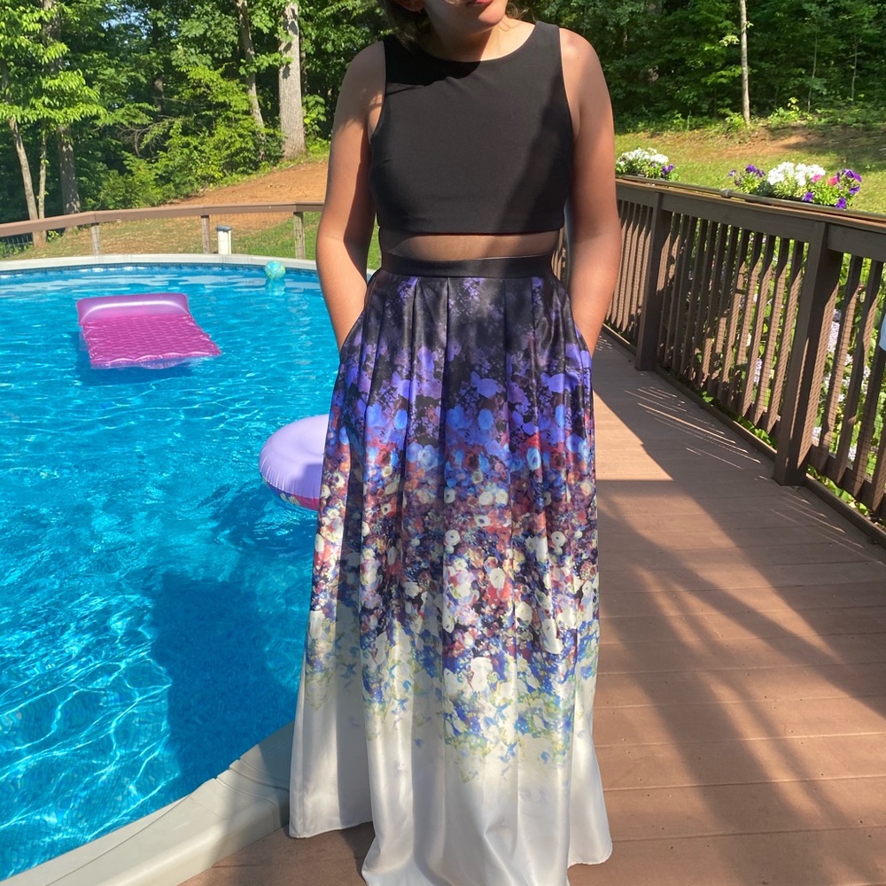 Two-toned mesh insert prom dress